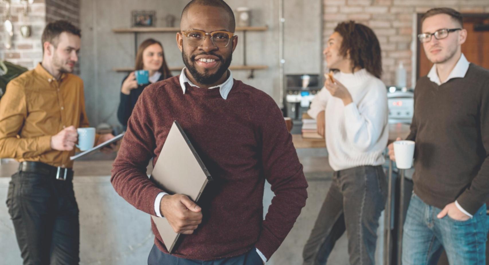 Environnement de travail moderne dédié aux finances personnelles